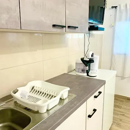 Lovro With Terrace Kampor, Rab Appartamento